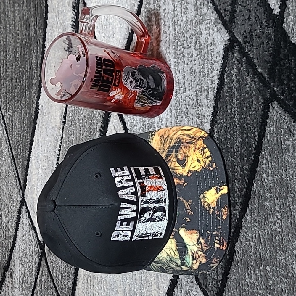 WALKING DEAD "BEWARE I BITE" HAT SPLATTER BLOOD "SORRY BROTHER" MUG BUNDLE